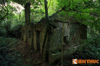 Lạnh gáy trong “nhà ma” 70 tuổi giữa rừng rậm Hà Nội